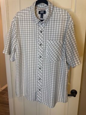 Duluth Trading Co AKHD Gray and White Plaid Short-Sleeve Button-Down Shirt
